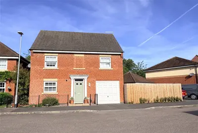 Rosefield Close, Fernwood, NG24