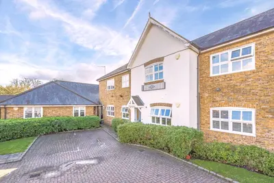 Knights Place, Twickenham, TW2