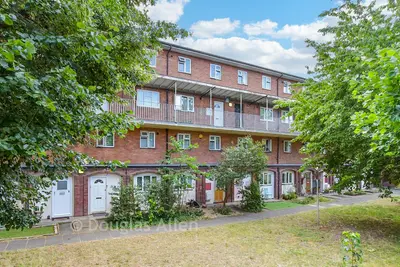 Dyson Road, London, E11
