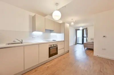 Flat 93, 581 North End Road