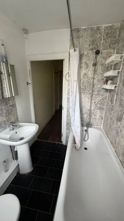Hewett Road, London, RM8