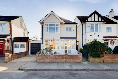 Latchmere Road, Kingston Upon Thames, KT2