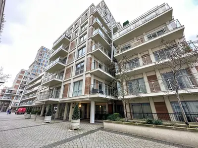 Henry Macaulay Avenue, Kingston, KT2
