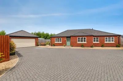 Cedar Close, Quadring, Spalding