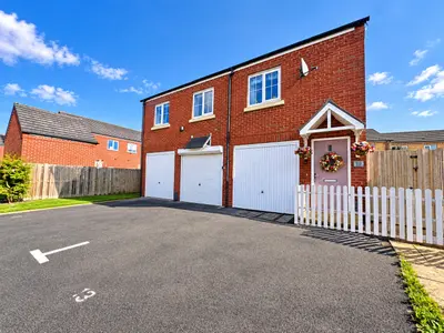 Caversham Mews, Cannock, WS11