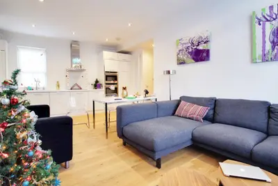 Bromells Road, SW4