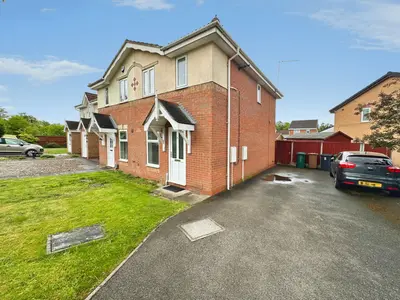 Arnside Close, Church Gresley, DE11