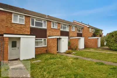 Egmont Road, KT12