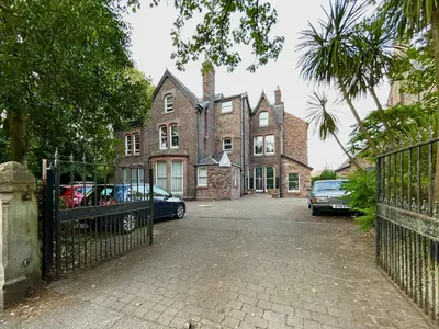 Elmsley Road, Mossley Hill, L18