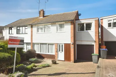 Dering Crescent, Leigh-on-Sea, Essex, SS9