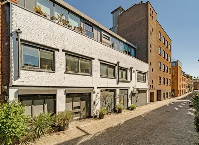 Brownlow Mews, Bloomsbury, WC1N