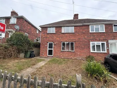 Chelston Avenue, Yeovil, BA21