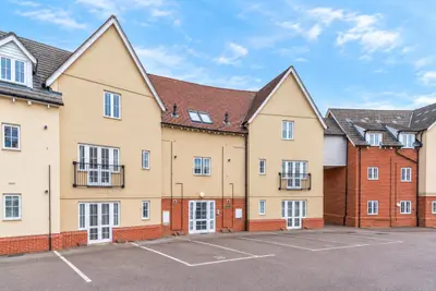 with 1 bedroom in Weavers Close, Great Dunmow, CM6