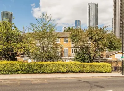 Manchester Road, London, E14