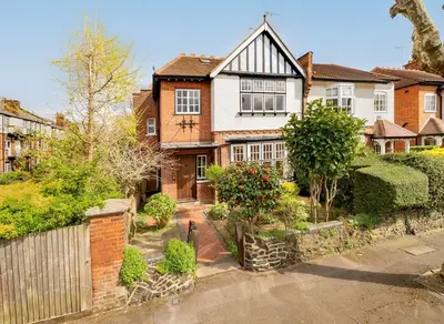 Leaside Avenue, Muswell Hill, N10