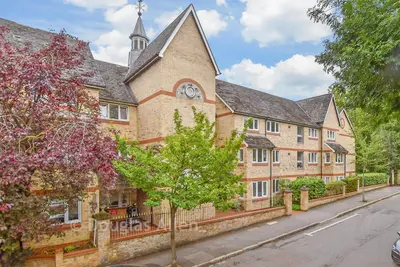 Grange Avenue, Woodford Green, IG8