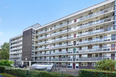 Watford Close, London, SW11