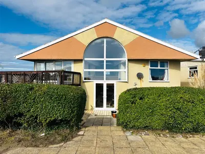 Golf Road, Pwllheli, LL53