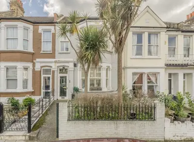 Cavendish Road, Clapham South, SW12