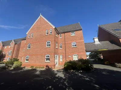 Moss Hey, Brackenthorpe Court, CH63