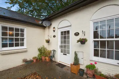 Salisbury Street, Amesbury, SP4