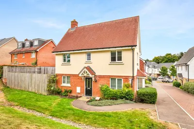 Isles Quarry Road, Borough Green, TN15 8FP