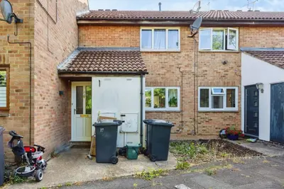Harms Grove, Guildford, GU4
