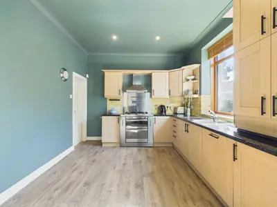 Warrington Terrace, Huddersfield, HD7