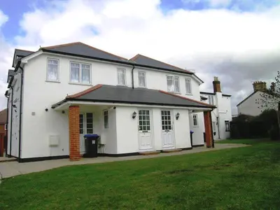 Broadway, Knaphill, GU21