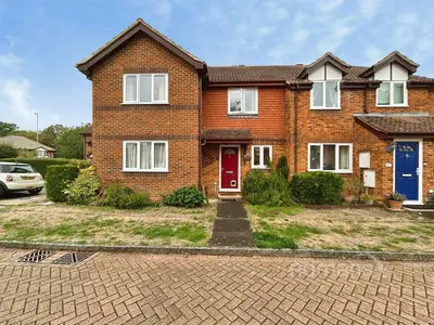 Barn Meadow Close, Church Crookham, GU52