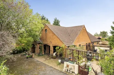 Sapphire Drive, Kirkby-in-Ashfield, NG17