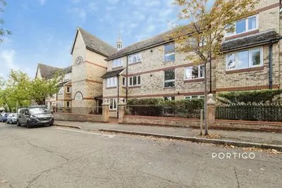Grange Avenue, Woodford Green, IG8