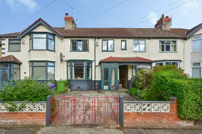 Vale Road, Liverpool, L25