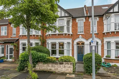 Clavering Road, Aldersbrook