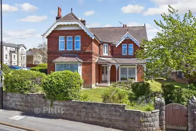Arthurs Hill, Shanklin, PO37
