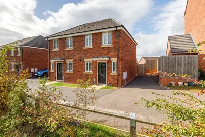 Roseacre Gardens, Warwick, CV34