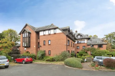 Lawnsmead Gardens, Newport Pagnell, MK16