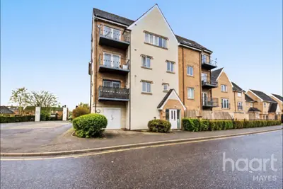 Varcoe Gardens, Hayes, UB3