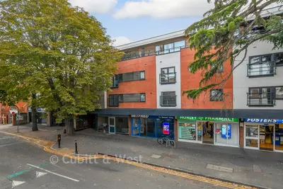 Victoria Road, Horley, RH6