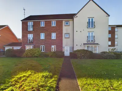 Phoenix Place, Great Sankey, WA5
