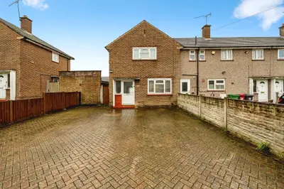 Lincoln Way, Slough, SL1