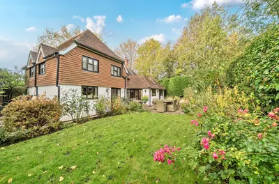 Holmesdale Road, South Darenth, DA4