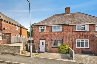 Chelston Avenue, Yeovil, BA21