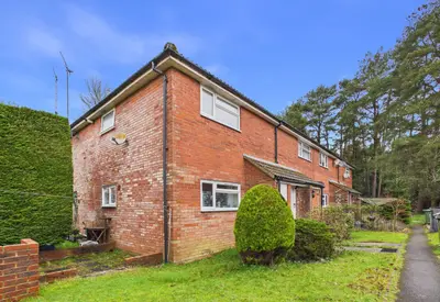 Wellington Avenue, Whitehill, GU35