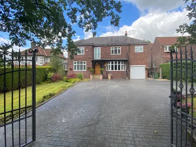 Buxton Road, Disley, SK12