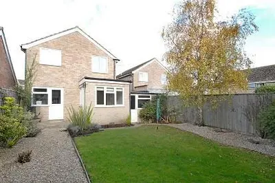 Tarrant Avenue, Witney, OX28