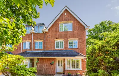 Crofthill Road, Slough, SL2