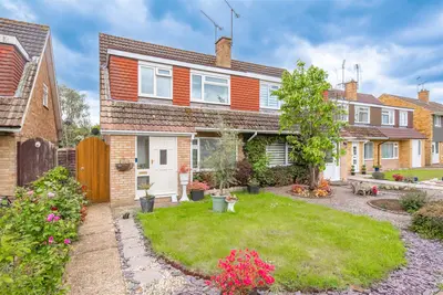 Kepple Place, Bagshot
