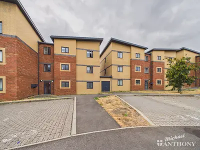 Ainger Close, Aylesbury, HP19 8JW