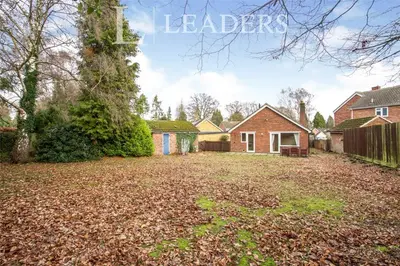 Romans Way, Woking, GU22